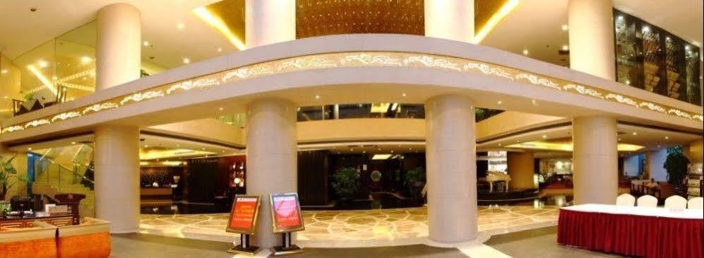 צ'נגדו Rong Impression International Hotel מראה חיצוני תמונה