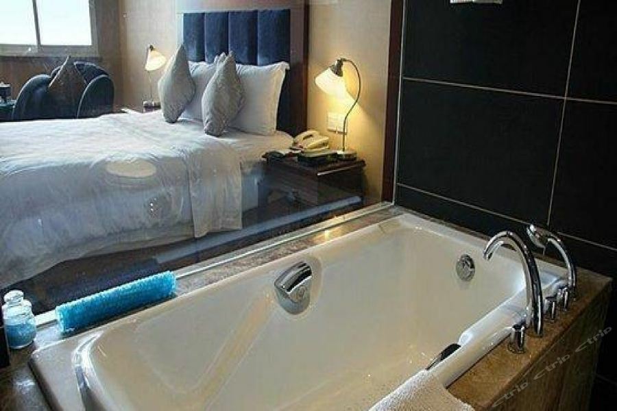 צ'נגדו Rong Impression International Hotel מראה חיצוני תמונה